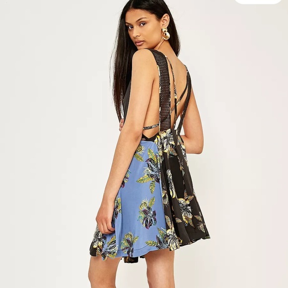 Free People Thought I Was Dreaming Black Blue Floral Mini Plunge Dress Sz S - Picture 15 of 15